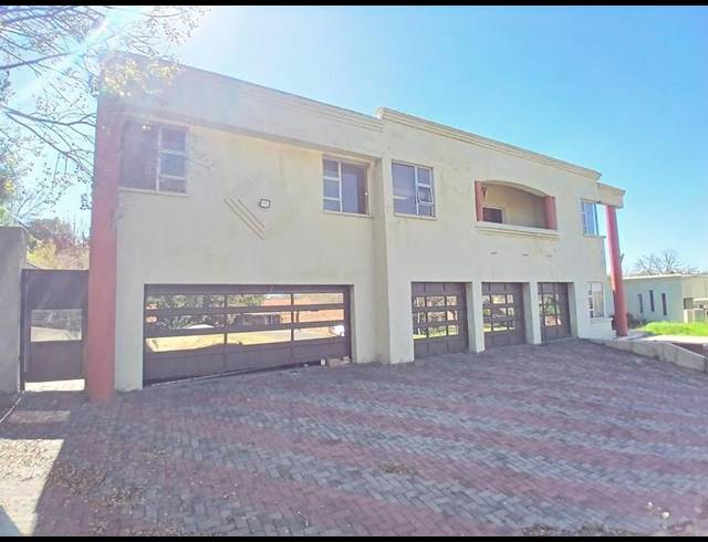 6 BEDROOM HOUSE FOR SALE IN ERMELO